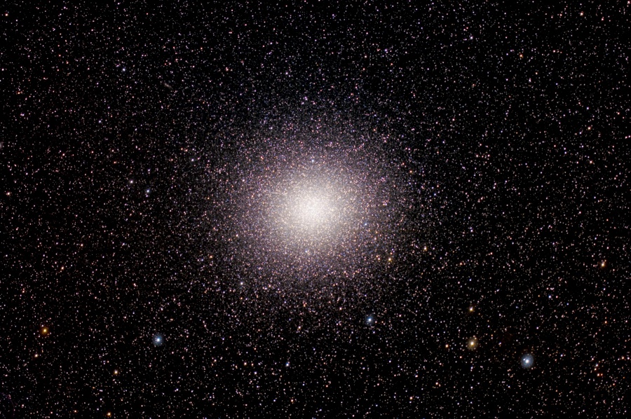 オメガ星団<br/><a href='http://antwrp.gsfc.nasa.gov/apod/ap100331.html'>Millions of Stars in Omega Centauri<br/>(C)Fred Lehman (South Florida Dark Sky Observers), APOD, NASA</a>